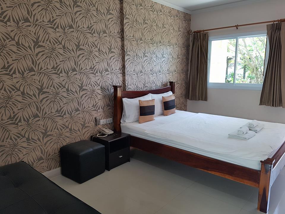 The Park Nangrong Resort Bagian luar foto